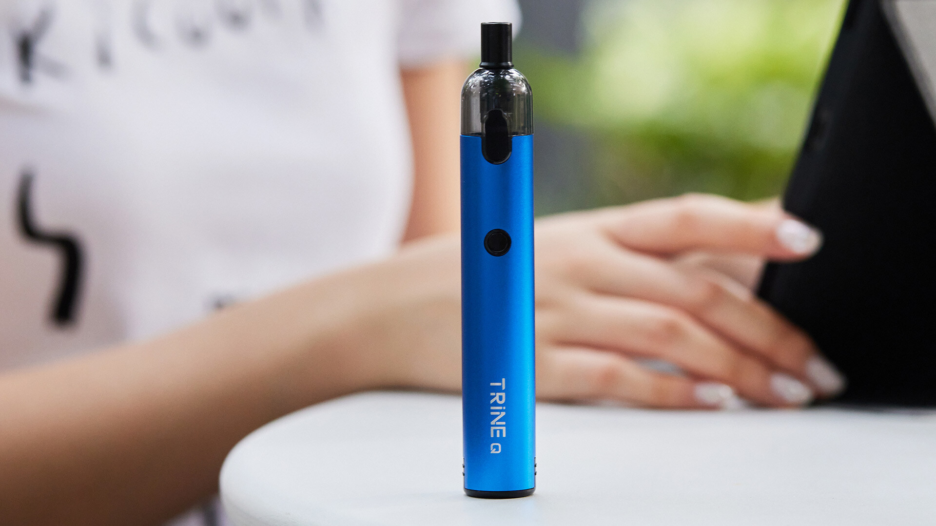 The Endura T18X is a vape pen with a top-filling tank.